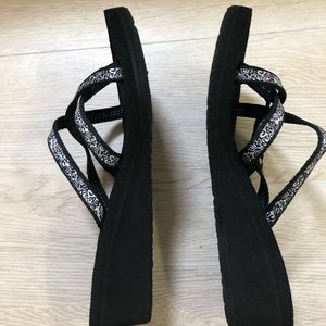 Womens Teva sandals